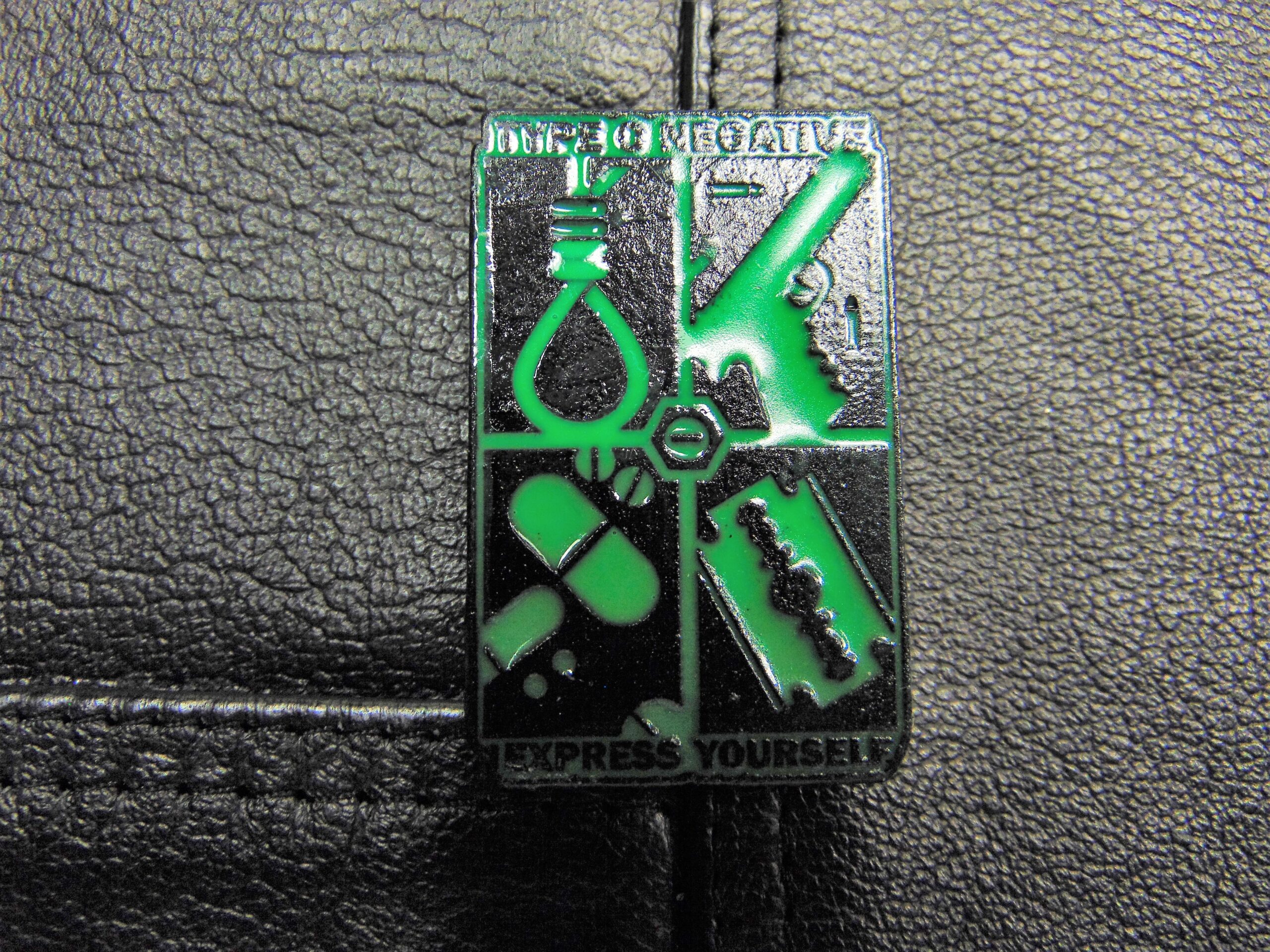 TYPE O NEGATIVE Metal Pin / Badge (gothic doom) U.S.A
