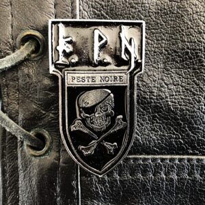 PESTE NOIRE... Metal Pin / Badge (black metal) France 455
