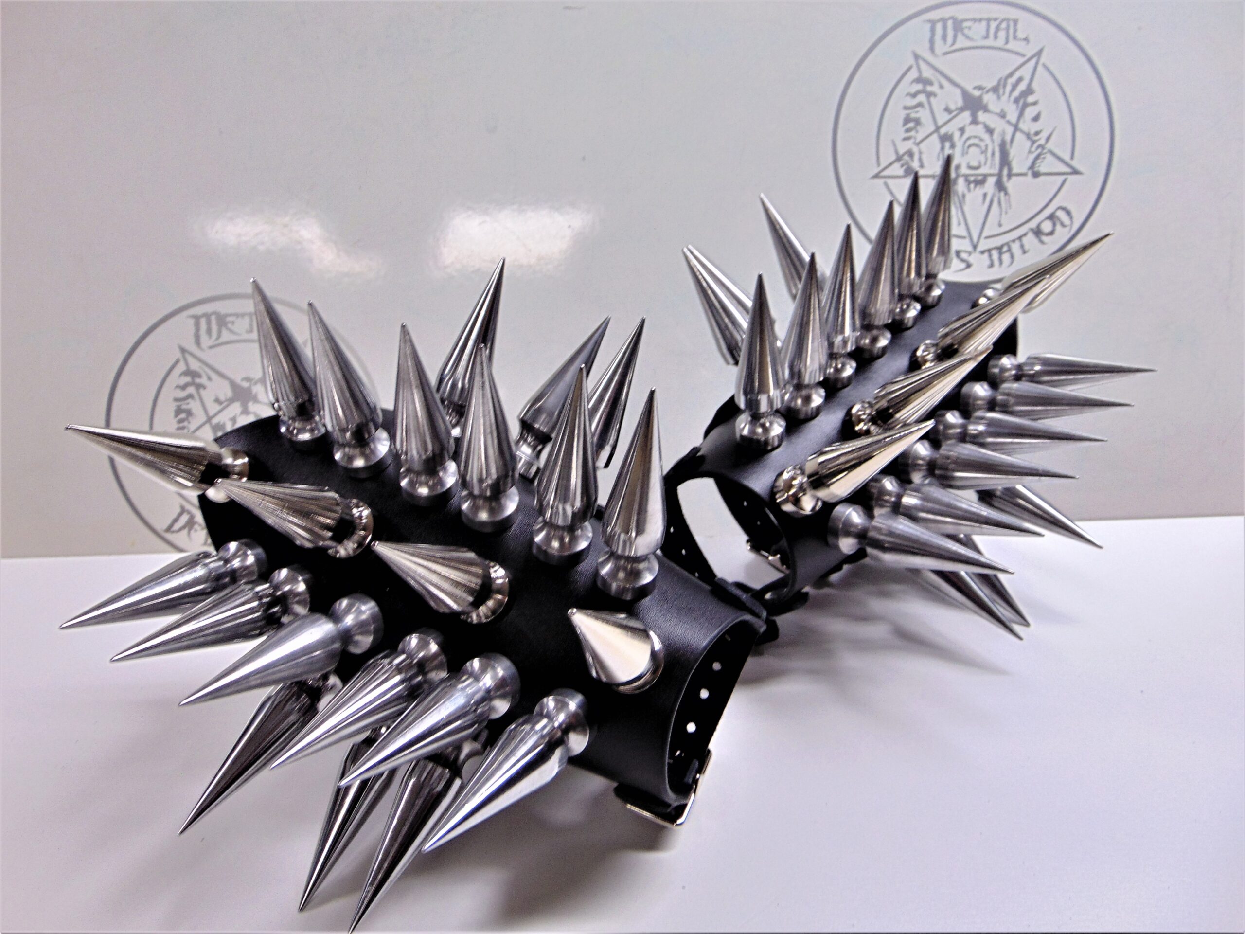 New Real Quality Nickle Medium Spike Metal Studs And Spikes For