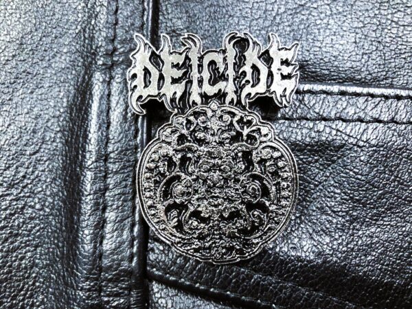 DEICIDE...  Metal  Pin / Badge  (black death)   U.S.A   688