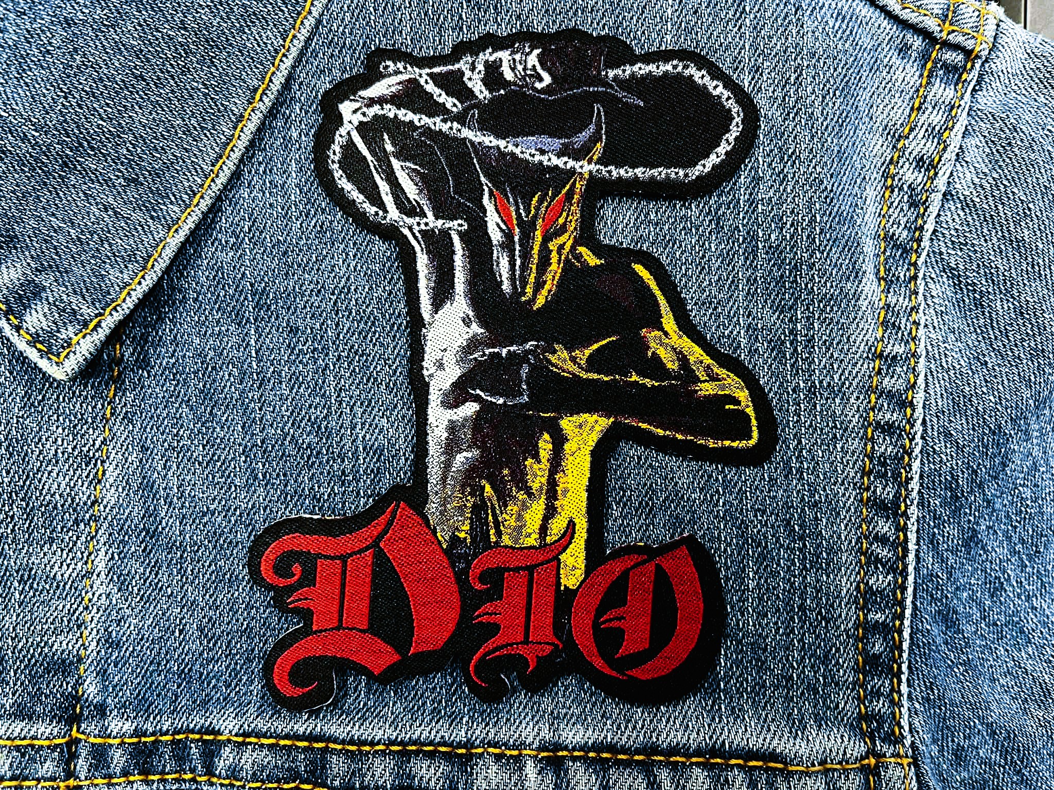 DIO... Woven Patch (heavy metal) U.S.A 3104