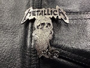 METALLICA...  Metal Pin / Badge  (thrash metal)  U.S.A   006